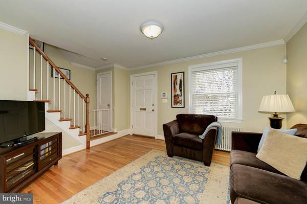 229 MASON AVE E, Alexandria, VA 22301