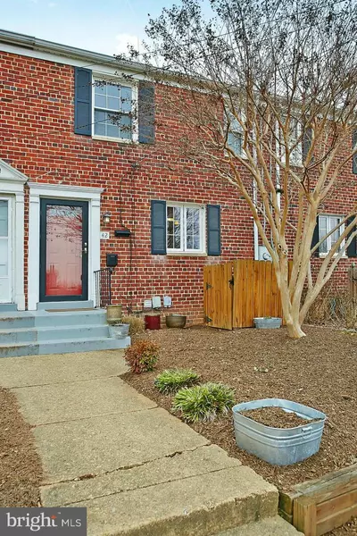 42 ANCELL ST, Alexandria, VA 22305