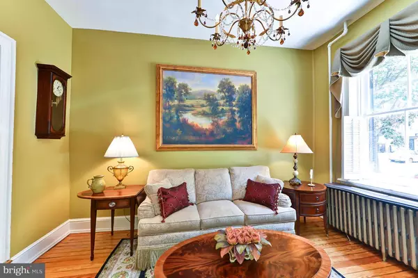Alexandria, VA 22314,103 PRINCE ST