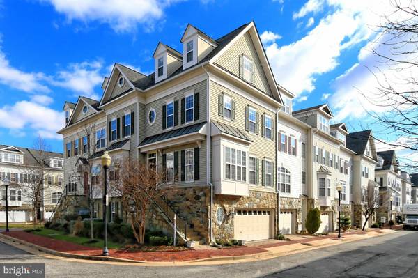 5069 DONOVAN DR, Alexandria, VA 22304