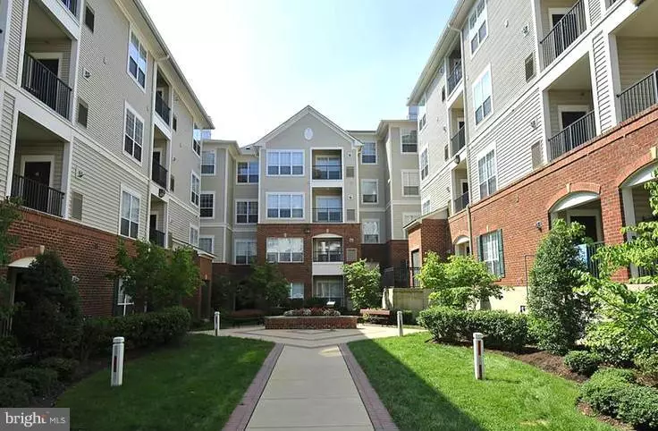 4850 EISENHOWER AVE #412, Alexandria, VA 22304