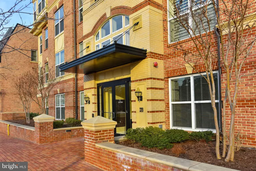 320 WEST ST S #102, Alexandria, VA 22314