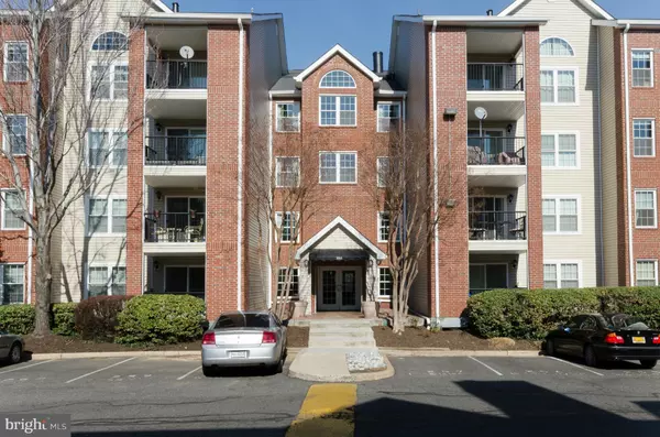 Alexandria, VA 22302,3315 WYNDHAM CIR #2236