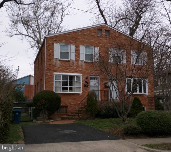 10 BELLEFONTE AVE E, Alexandria, VA 22301