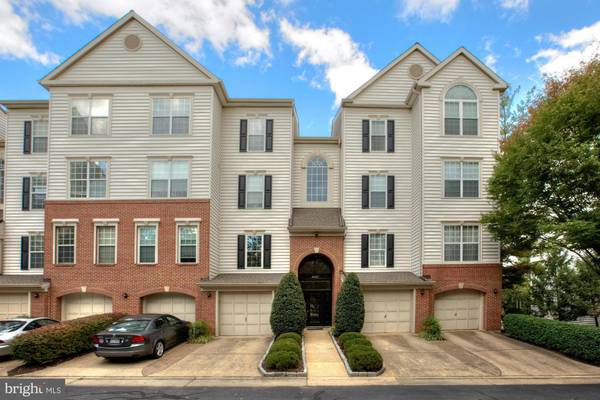 4667 LONGSTREET LN #106, Alexandria, VA 22311