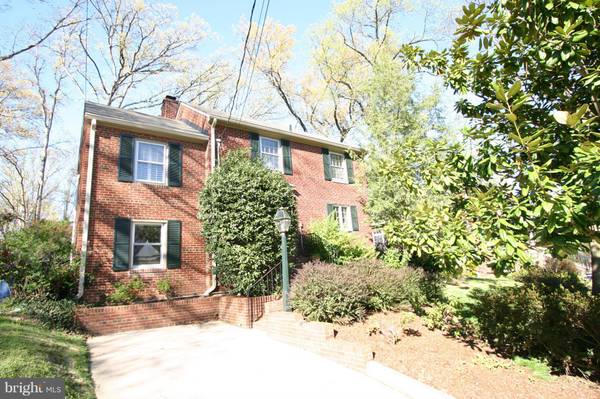 1105 QUINCY ST, Alexandria, VA 22302