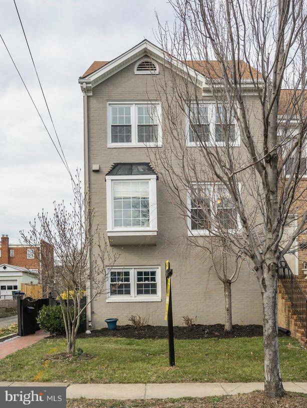 512 HOWELL AVE E, Alexandria, VA 22301