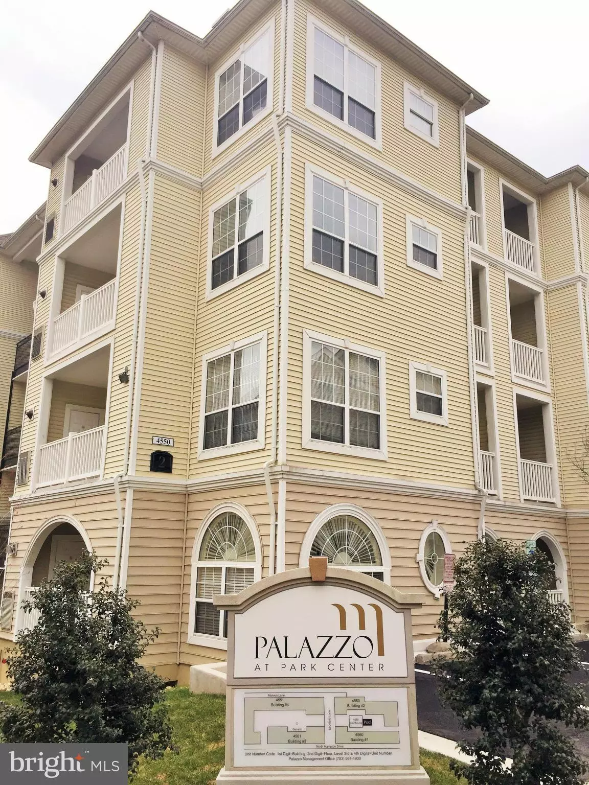 Alexandria, VA 22311,4550 STRUTFIELD LN #2220