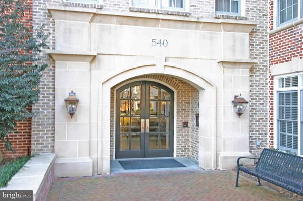 540 SECOND ST #302, Alexandria, VA 22314