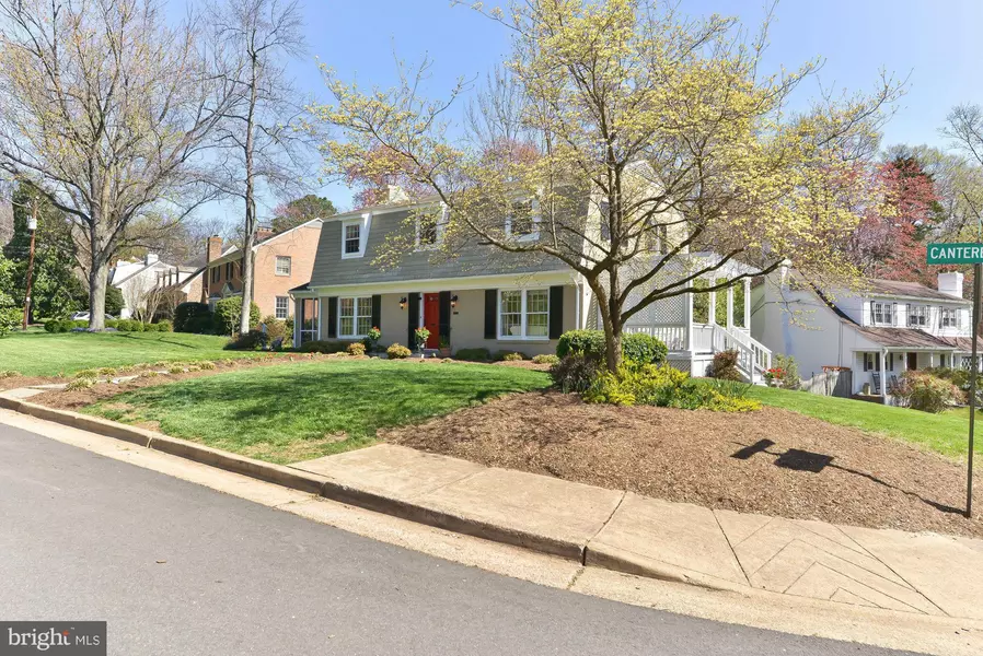 501 CANTERBURY LN, Alexandria, VA 22314