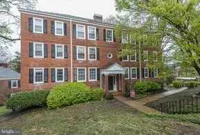 2911 DINWIDDIE ST S #A2, Arlington, VA 22206