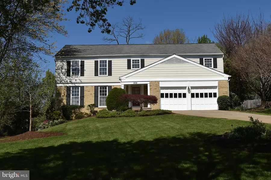 608 FORT WILLIAMS PARKWAY, Alexandria, VA 22304