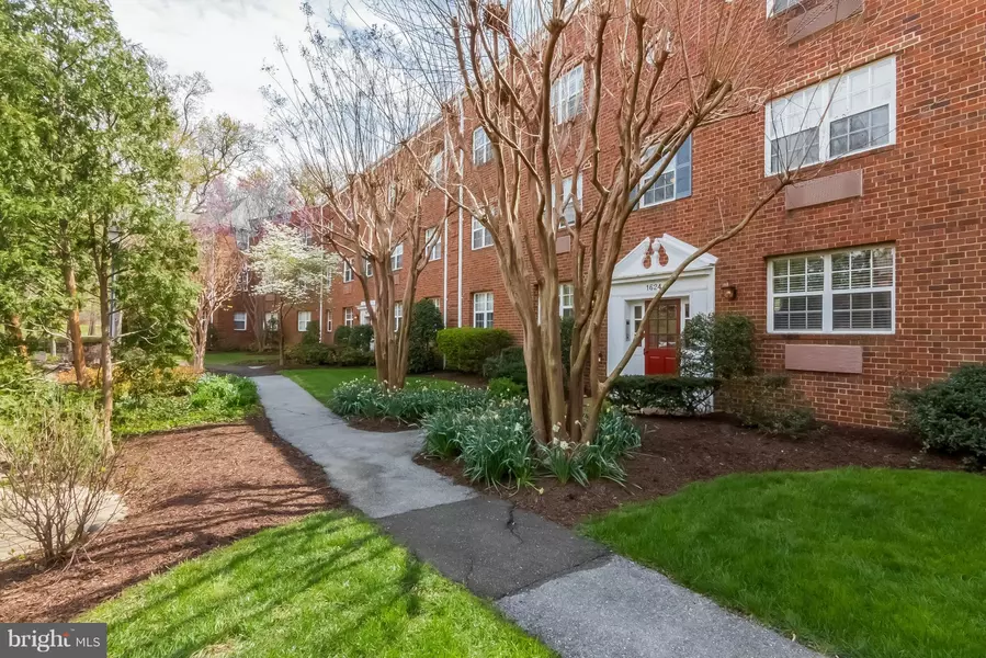 1624 ABINGDON DR #101, Alexandria, VA 22314