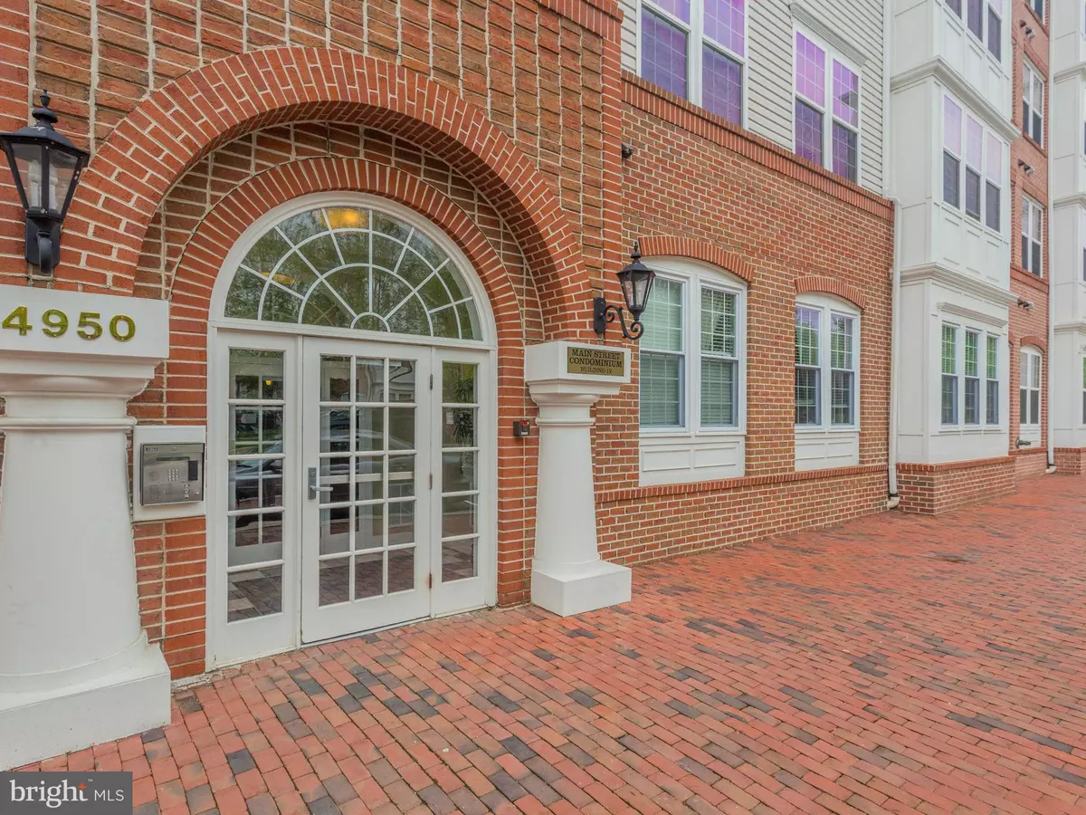 Alexandria, VA 22304,4950 BRENMAN PARK DR #408