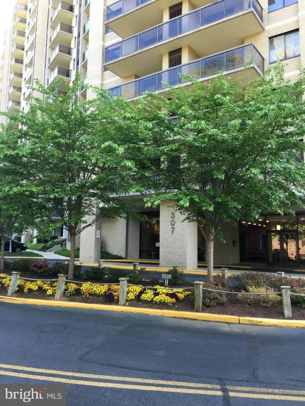 307 YOAKUM PKWY #1107, Alexandria, VA 22304