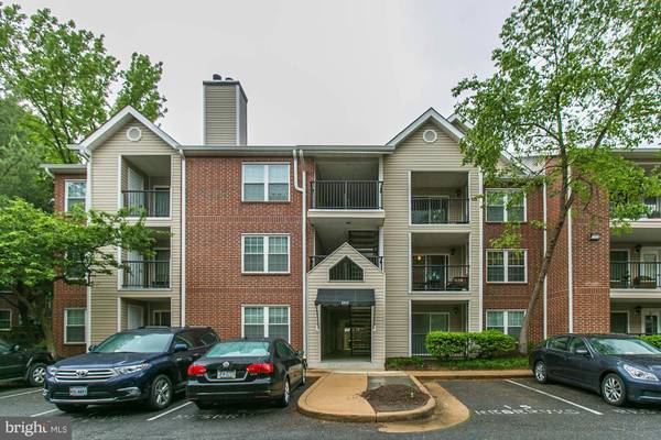 3312 WYNDHAM CIR #206, Alexandria, VA 22302