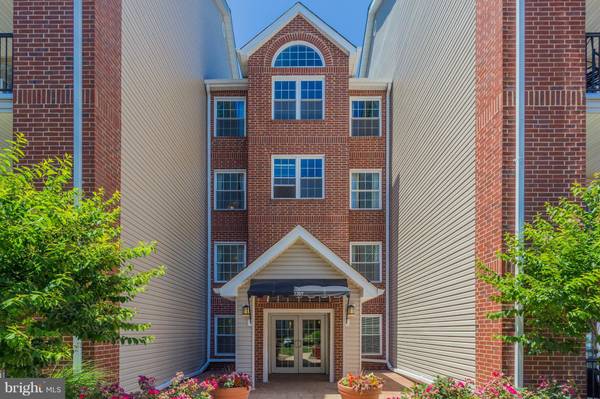 3309 WYNDHAM CIR #3175, Alexandria, VA 22302