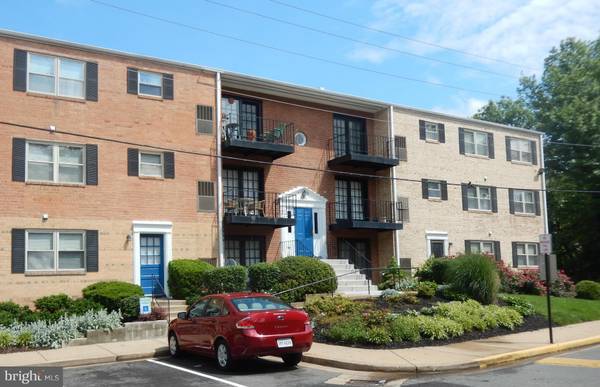 5931 QUANTRELL AVE #303, Alexandria, VA 22312