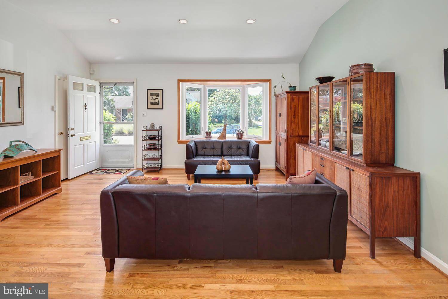Alexandria, VA 22302,1123 LYNN CT