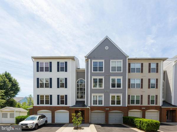 267 PICKETT ST #301, Alexandria, VA 22304