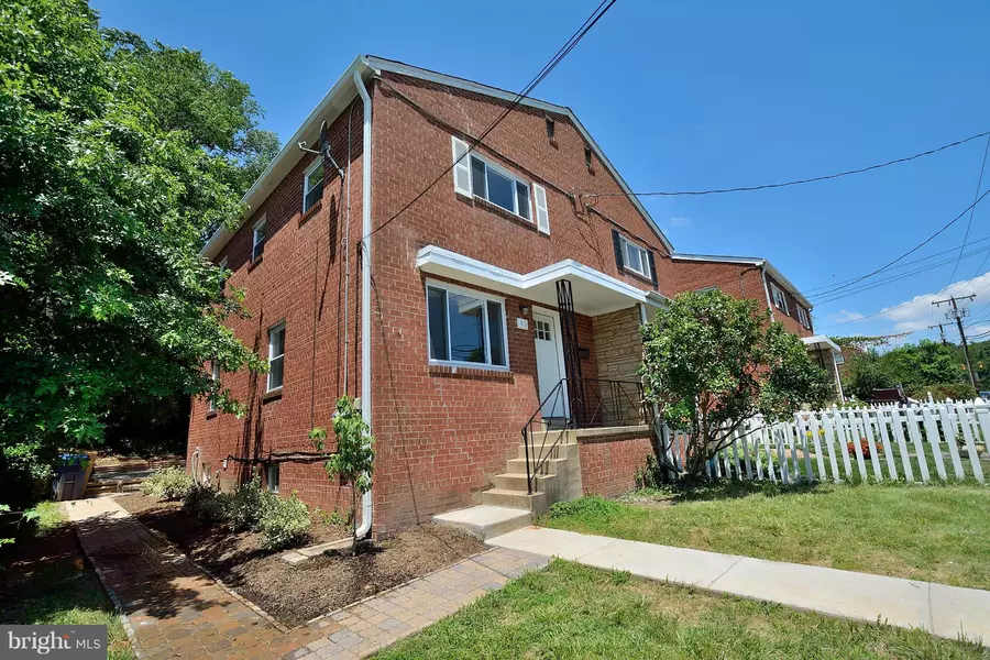 48 TAYLOR RUN PKWY, Alexandria, VA 22314