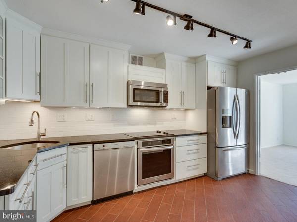 309 YOAKUM PKWY #407, Alexandria, VA 22304