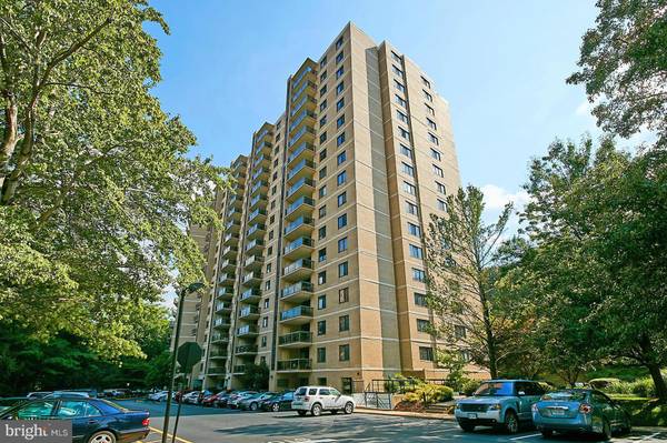 309 YOAKUM PKWY #909, Alexandria, VA 22304