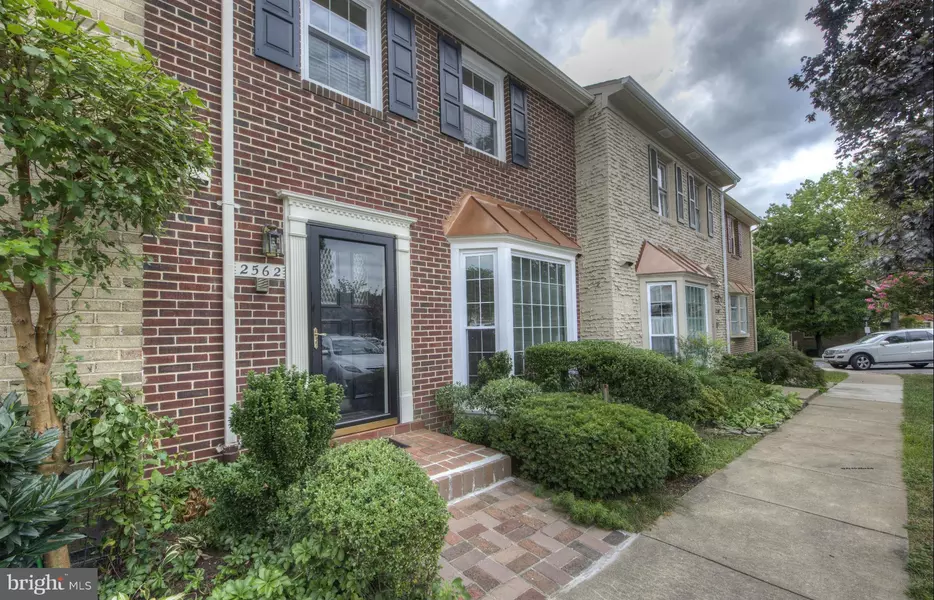 2562 NICKY LN, Alexandria, VA 22311