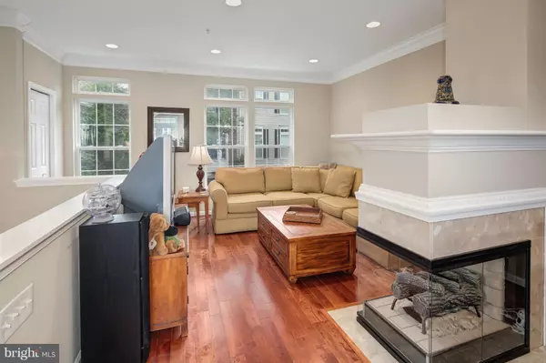 Alexandria, VA 22304,984 HARRISON CIR