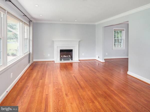 40 FORT WILLIAMS PKWY, Alexandria, VA 22304