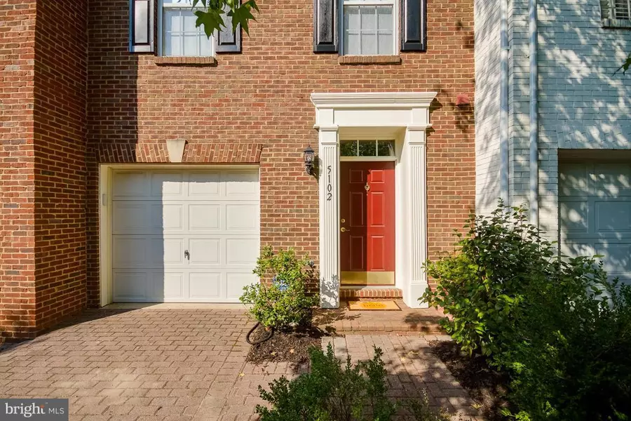 5102 GRIMM DR, Alexandria, VA 22304