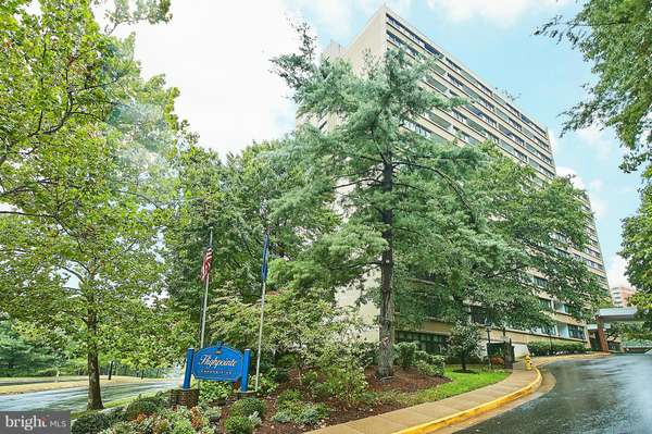 5911 EDSALL RD #401, Alexandria, VA 22304