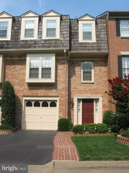 5109 HERITAGE LN, Alexandria, VA 22311