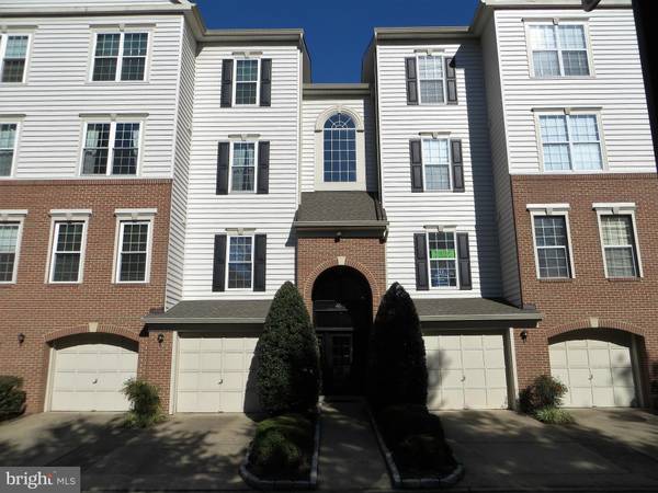 4673 LONGSTREET LN #104, Alexandria, VA 22311