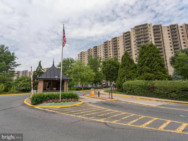 203 YOAKUM PKWY #1514, Alexandria, VA 22304