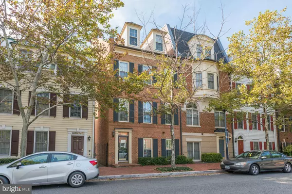 408 ROYAL ST N, Alexandria, VA 22314