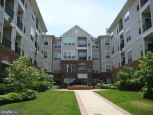 Alexandria, VA 22304,4862 EISENHOWER AVE #273