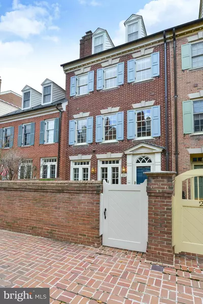 21 WILKES ST, Alexandria, VA 22314