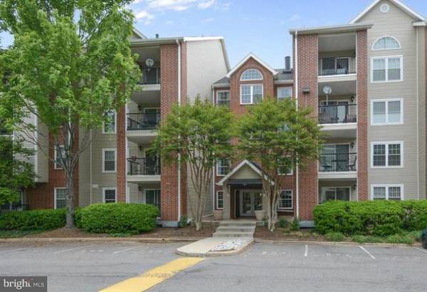 3315 WYNDHAM CIR #1232, Alexandria, VA 22302