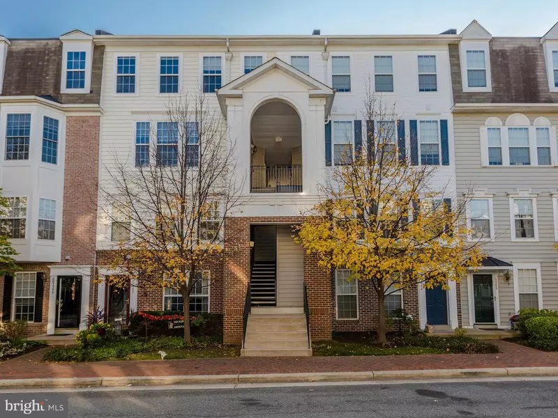 5064 DONOVAN DR #103, Alexandria, VA 22304