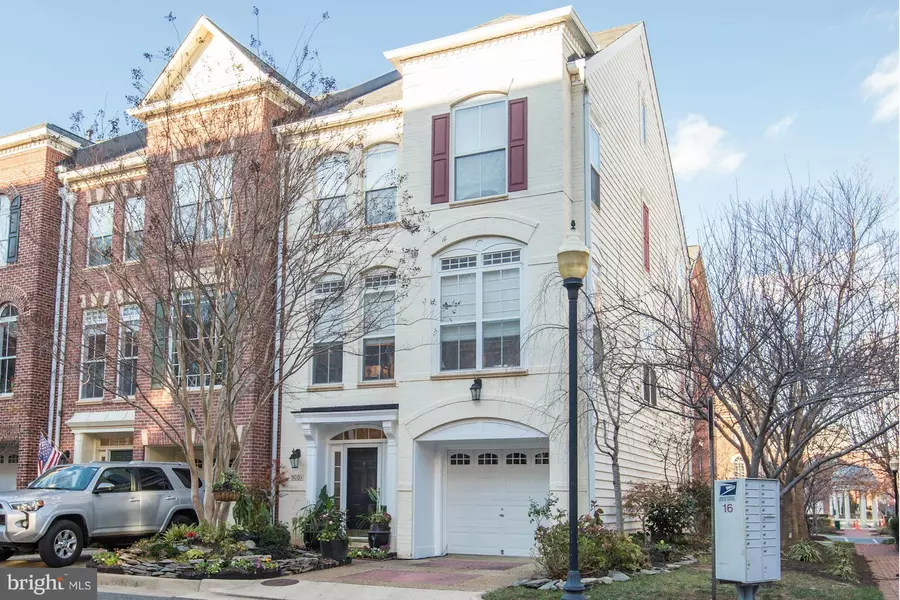 5001 BARBOUR DR, Alexandria, VA 22304