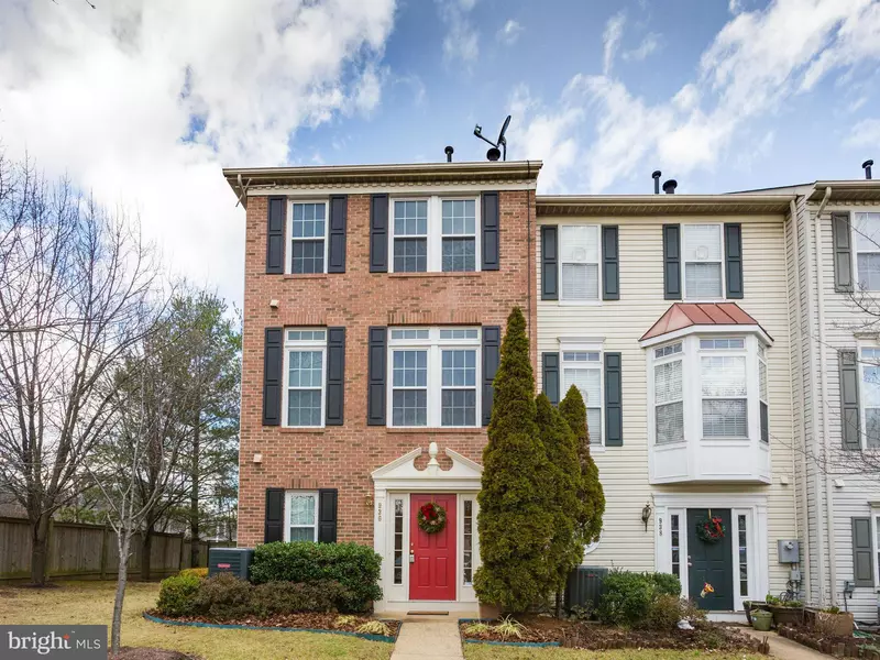 936 HARRISON CIR, Alexandria, VA 22304