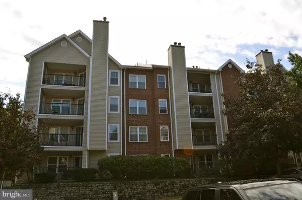 3303 WYNDHAM CIR #343, Alexandria, VA 22302