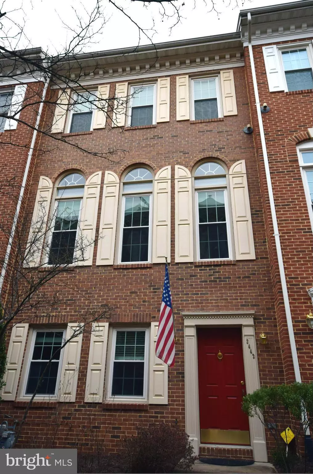 Alexandria, VA 22311,2442 GARNETT DR