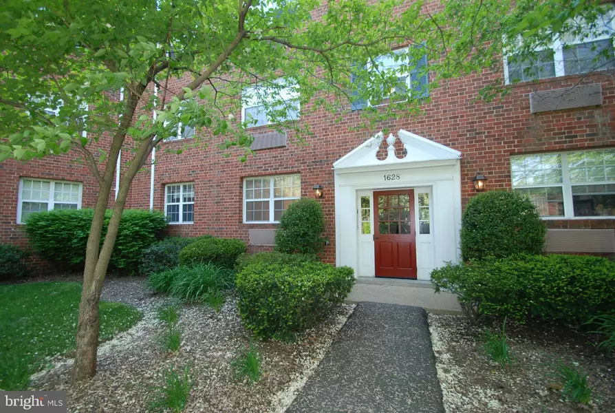 1628 ABINGDON DR #101, Alexandria, VA 22314