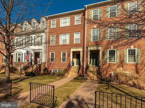 717 MASSEY LN #A, Alexandria, VA 22314