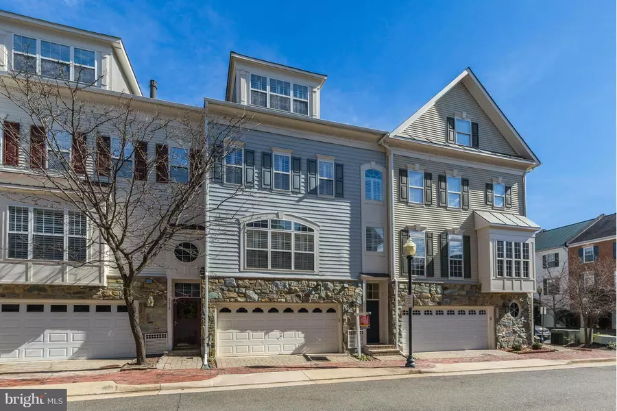 5111 ONEILL LN, Alexandria, VA 22304