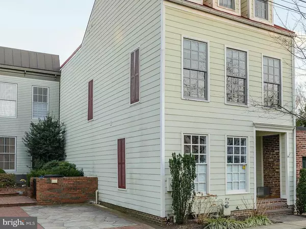 Alexandria, VA 22314,722 FAIRFAX ST S