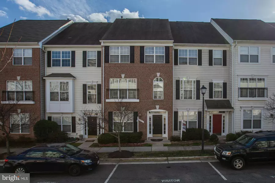 3848 DOMINION MILL DR, Alexandria, VA 22304