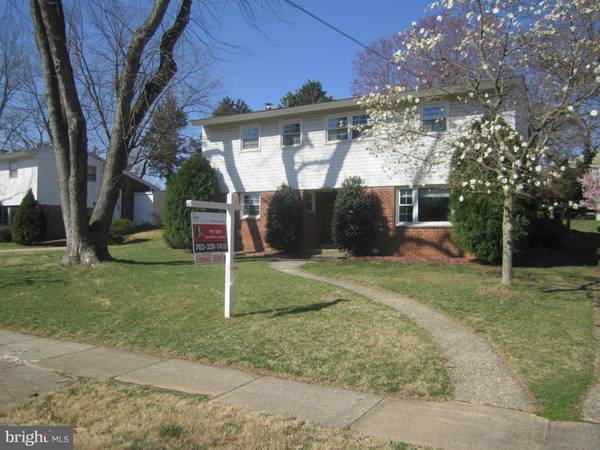 830 CHAMBLISS ST, Alexandria, VA 22312